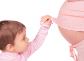 Quand et comment annoncer l’arrivée d’un second enfant à l’aîné ? Seconde grossesse