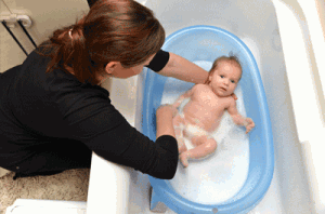 Le bain de bébé